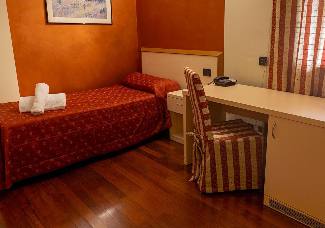 Caprice Hotel Avigliana Kültér fotó