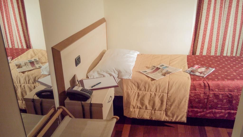 Caprice Hotel Avigliana Kültér fotó